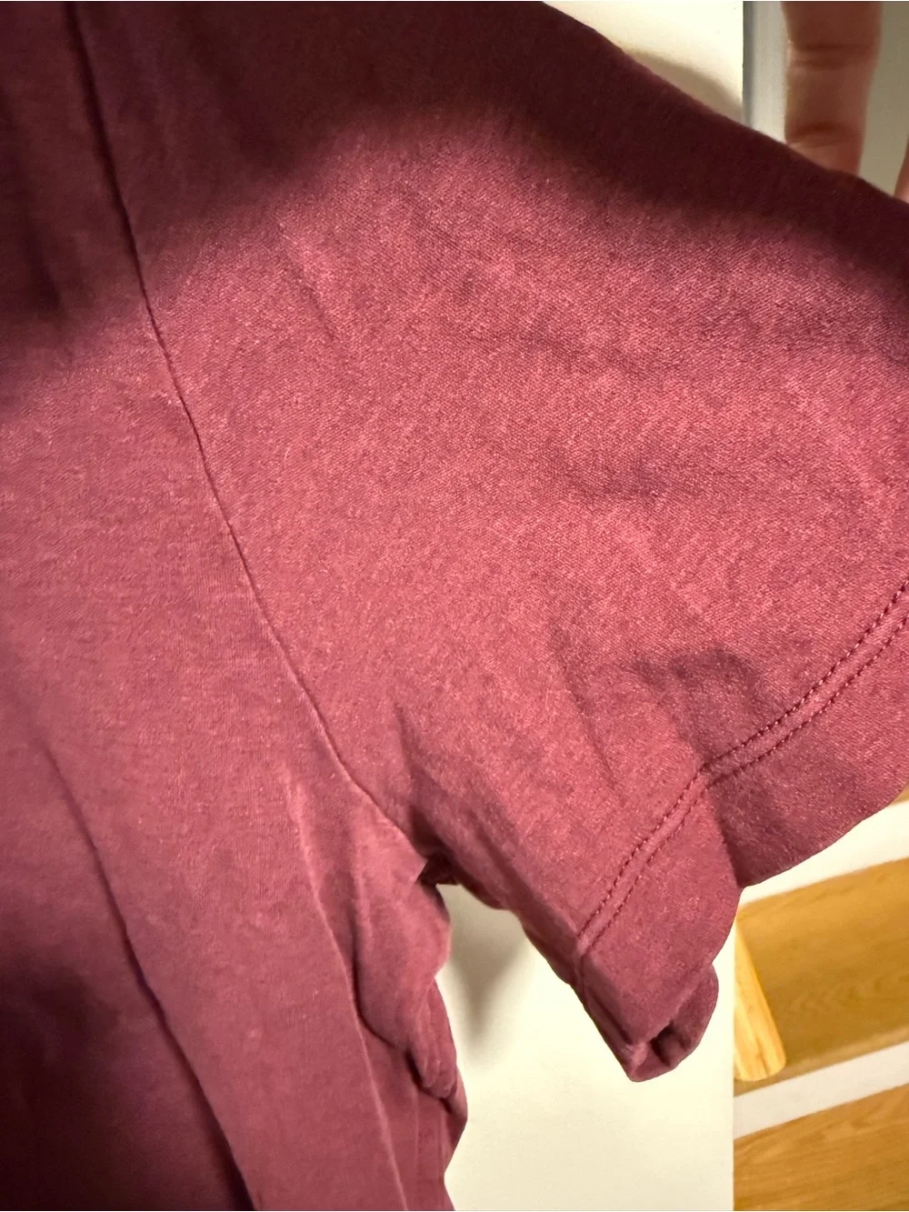 Banana Republic Mens Lux Touch Performance Maroon T Shirt SZ XL